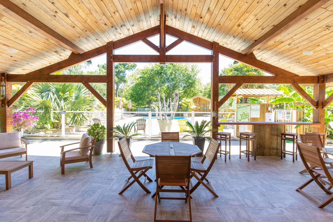 ACCUEIL CAMPING DOMAINE LA RESINIERE