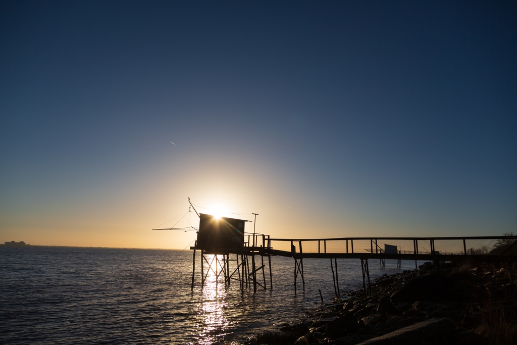 COUCHER DE SOLEIL SUR LES CARRELETS