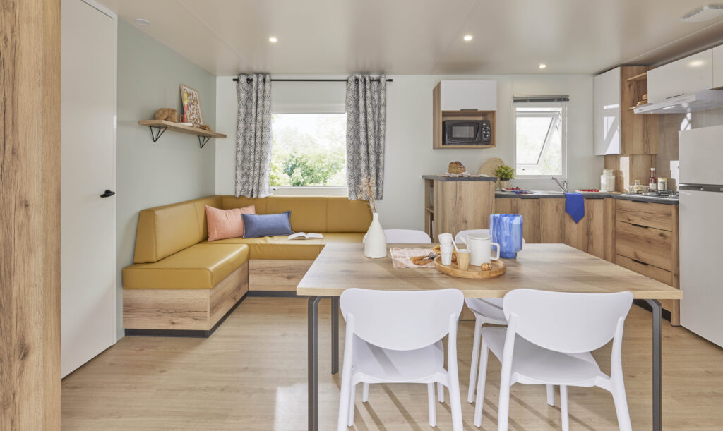 MOBIL HOME CAMPING HOURTIN FEIJOA SALON