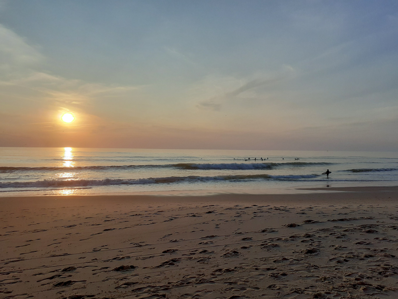 SURF AU COUCHER DU SOLEIL HOURTIN PLAGE ete